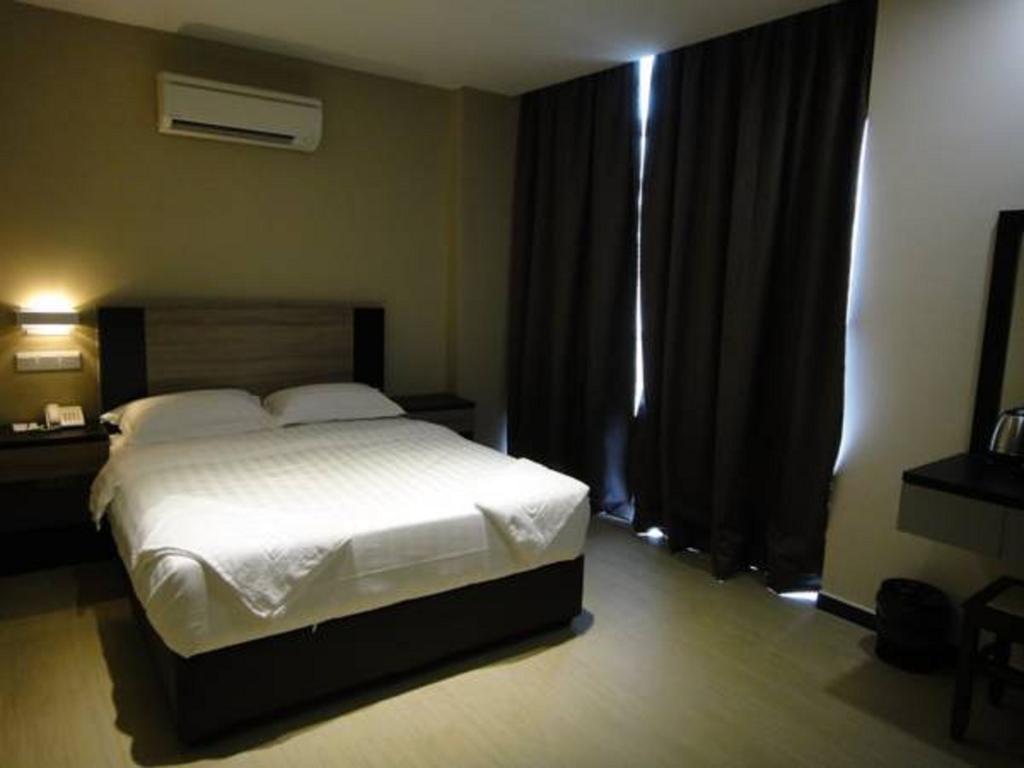 Galaxy Hotel Simpang Ampat  Rum bild