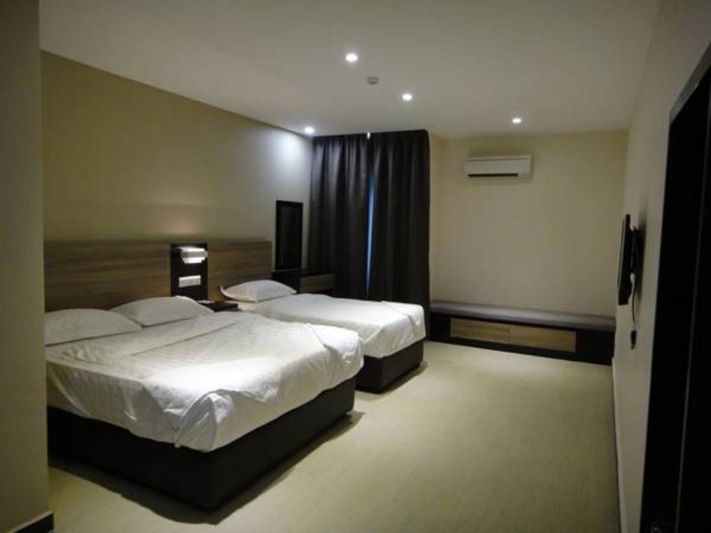 Galaxy Hotel Simpang Ampat  Exteriör bild