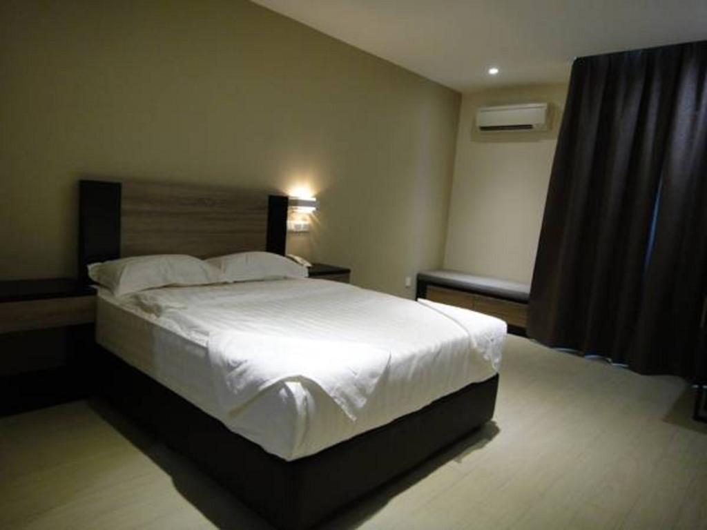 Galaxy Hotel Simpang Ampat  Exteriör bild