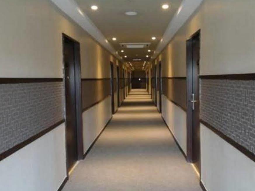 Galaxy Hotel Simpang Ampat  Exteriör bild